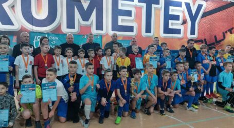 У Кам`янському завершився фінальний етап всеукраїнського проєкту “Пліч-о-пліч Всеукраїнські шкільні ліги” з футзалу