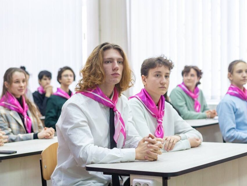 Цими вихідними юні науковці з Кам’янського захищатимуть свої дослідні роботи на обласному етапі Всеукраїнського конкурсу-захисту МАН