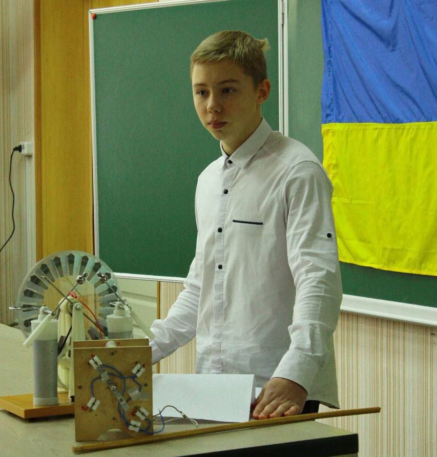 Юні науковці з Кам'янського посіли 24 призові місця на обласному етапі Всеукраїнського конкурсу-захисту науково-дослідних проєктів МАН - ФОТО