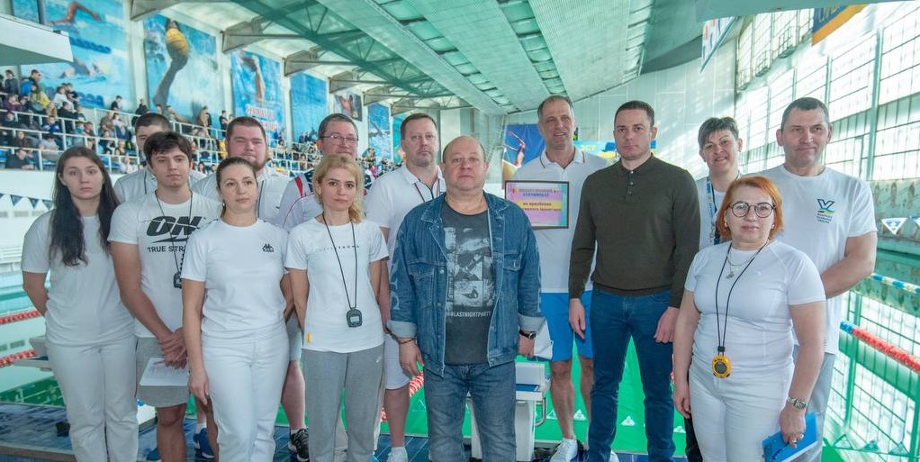 В Кам'янському проходить відкритий чемпіонат міста з плавання - ФОТО