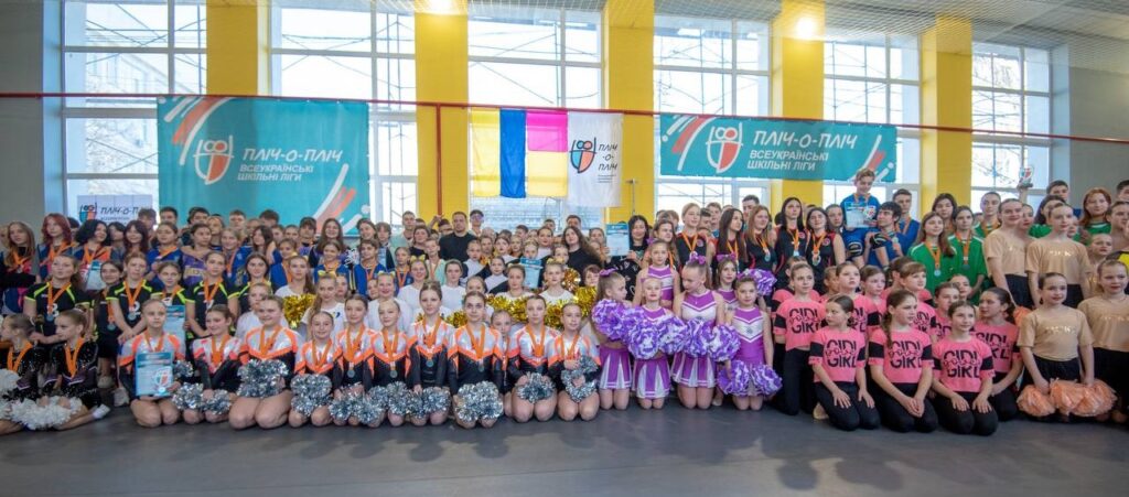 В Кам'янському завершився перший міський етап змагань «Пліч-о-пліч Всеукраїнські шкільні ліги» - ФОТО