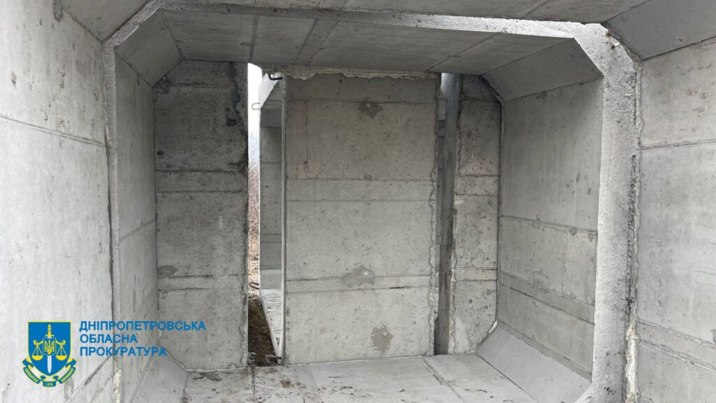 На Дніпропетровщині чиновницю відділу освіту та підрядника викрили у привласненні понад півдесятка млн грн на закупівлі укриттів для шкіл - ФОТО