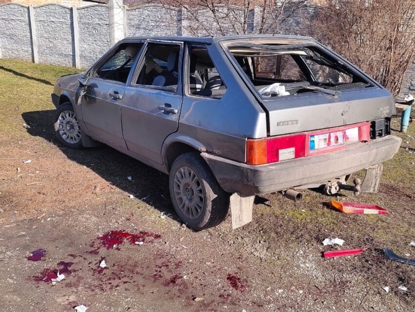 На Дніпропетровщині внаслідок влучання ворожого БпЛА в авто постраждали дві людини