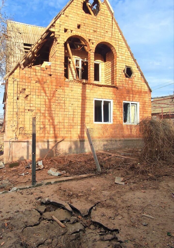 На Дніпропетровщині від влучання «шахедів» знеструмлені шахти, під землею ще залишаються люди - ФОТО
