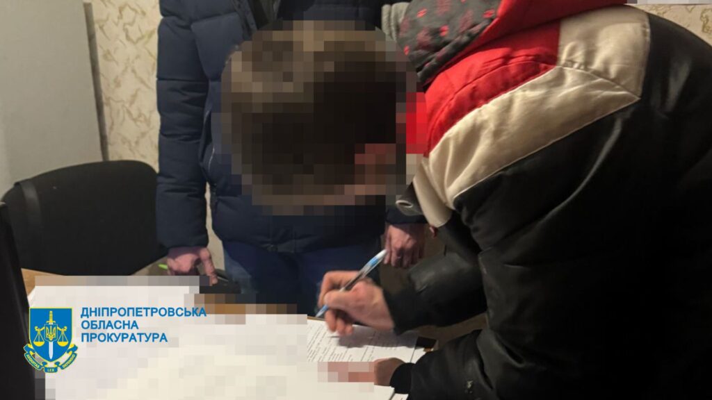 У Дніпрі затримали підозрюваного у вбивстві 11-річної дівчинки, тіло якої вчора з ножовими пораненнями знайшли у канаві - ФОТО