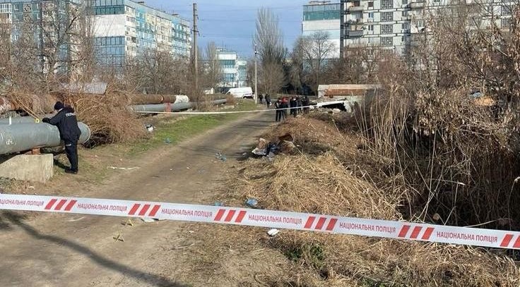 У Дніпрі затримали підозрюваного у вбивстві 11-річної дівчинки, тіло якої вчора з ножовими пораненнями знайшли у канаві 
