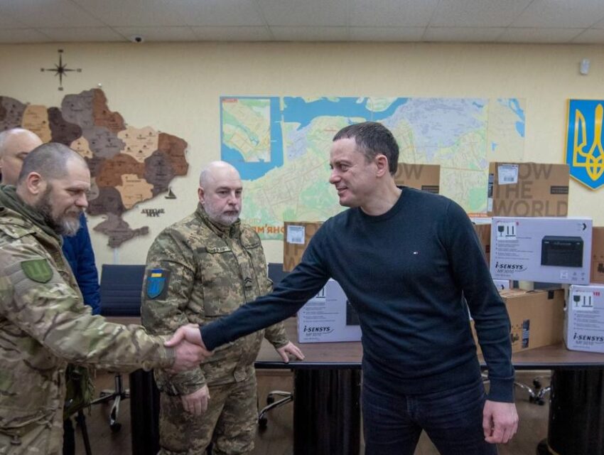 Кам’янське продовжує підтримувати військових