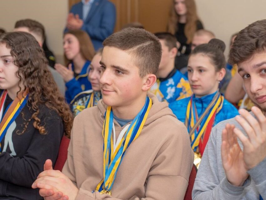 В Кам’янському відновили виплату стипендій провідним спортсменам міста