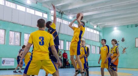 В Кам’янському розпочався міський етап змагань з баскетболу в рамках проєкту «Пліч-о-пліч Всеукраїнські шкільні ліги»