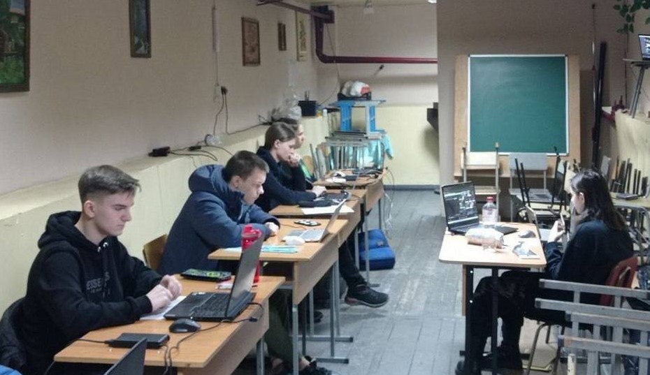 Юні розумники з Кам'янського посіли понад 60 призових місць на обласному етапі шкільних олімпіад - ФОТО