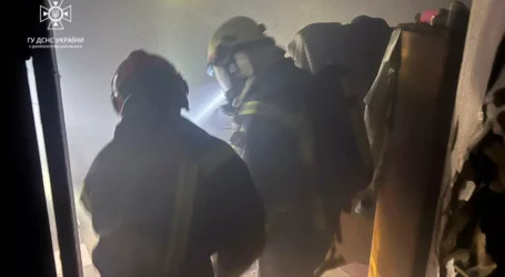 Вчора в Кам’янському під час пожежі в п’ятиповерхівці вогнеборці врятували жінку