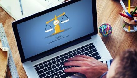 Українці зможуть звертатись до суду онлайн
