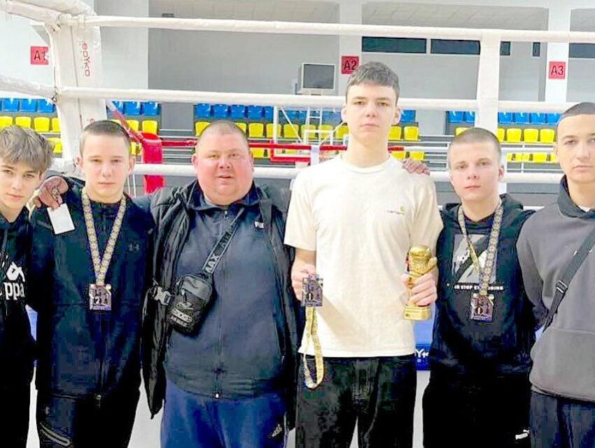 Шість представників Кам`янського СК “Герць” ввійшли до складу збірної Дніпропетровщини з кікбоксингу