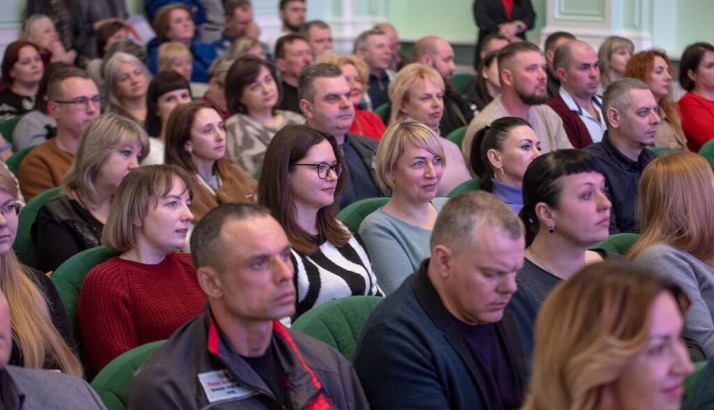 ПрАТ «Каметсталь» відзначає 135-річчя: В Кам'янському сьогодні вітали працівників підприємства - ФОТО
