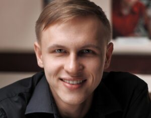 В Камянському відбулась премєра детективної комедії «Пастка»: «Пильний погляд» поспілкувався з акторами напередодні - ФОТО