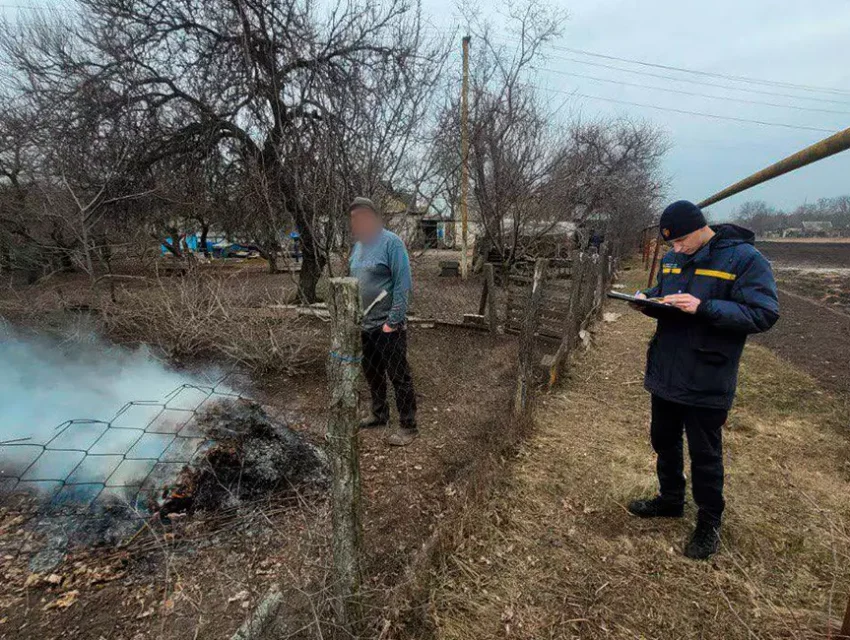 Кам’янчанам нагадали про небезпеку спалювання сухої трави