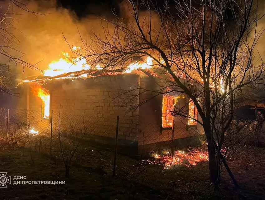 В Кам’янському вчора горів будинок у Південному районі міста