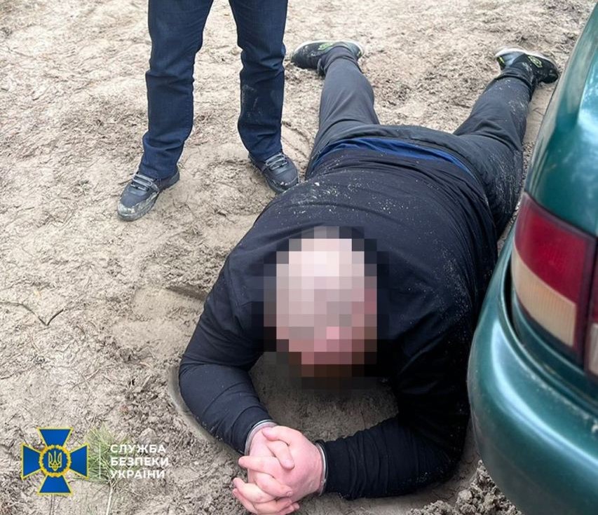 Викрадали підприємців та «вибивали» з них гроші: у Дніпрі затримали банду рекетирів, що працювали на відомого кримінального авторитета - ФОТО