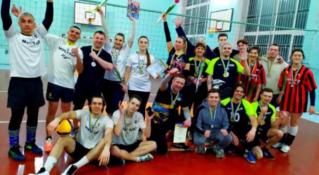 У Кам`янському провели весняний волейбольний мікс турнір