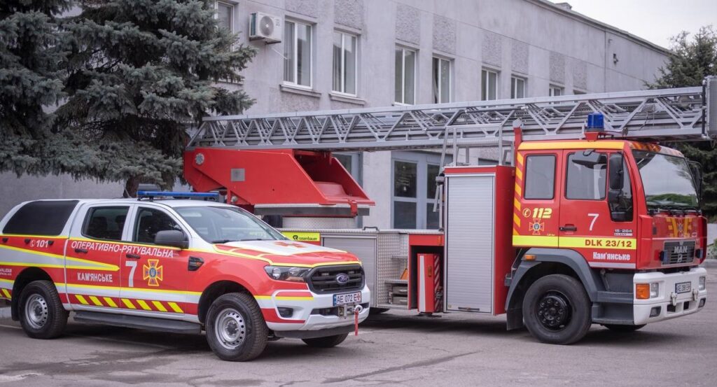 Сьогодні в Кам'янському з професійним святом вітали пожежників - ФОТО
