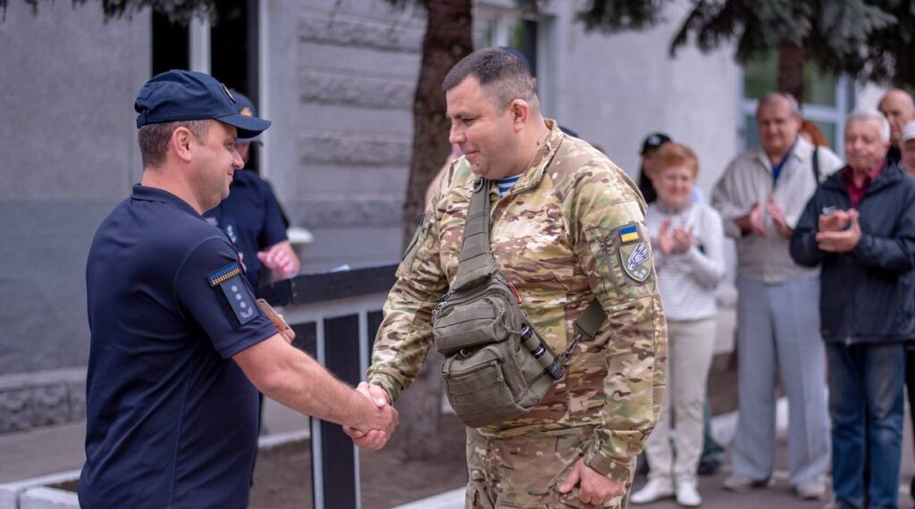 Сьогодні в Кам'янському з професійним святом вітали пожежників - ФОТО