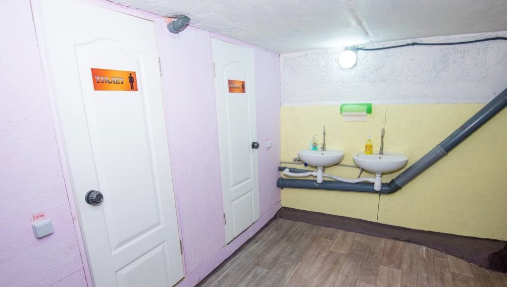 В Кам'янському своє 55-річчя відзначила початкова школа «Волошка» - ФОТО