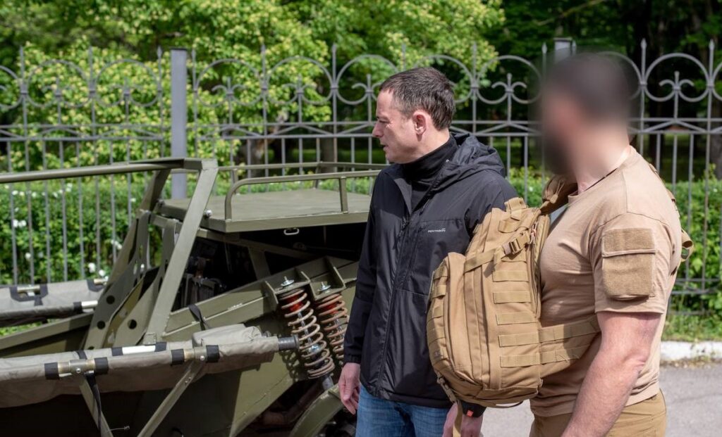 В Кам'янському налагодили виробництво авто для військових - ФОТО
