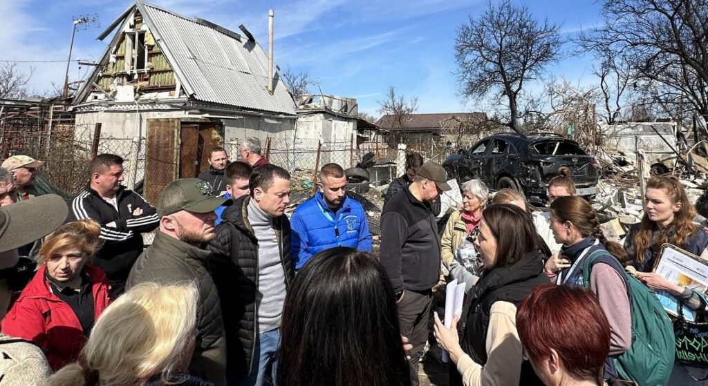 З міського бюджету Кам'янського виділять гроші на виплату матеріальної допомоги постраждалим від ворожої атаки на місто - ФОТО
