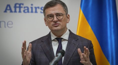 Українських чоловіків позбавили консульських послуг ще до того, як нові норми закону вступили в силу - ФОТО
