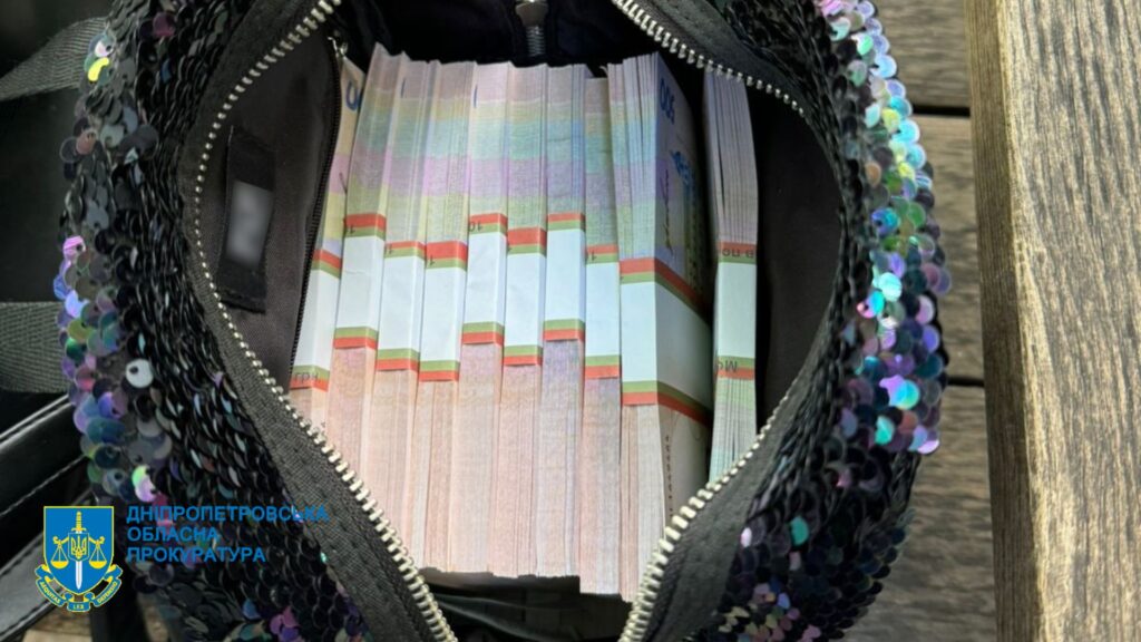 В Дніпрі 19-річна матуся хотіла відкрити власний бізнес на гроші від «продажу» власного сина - ФОТО