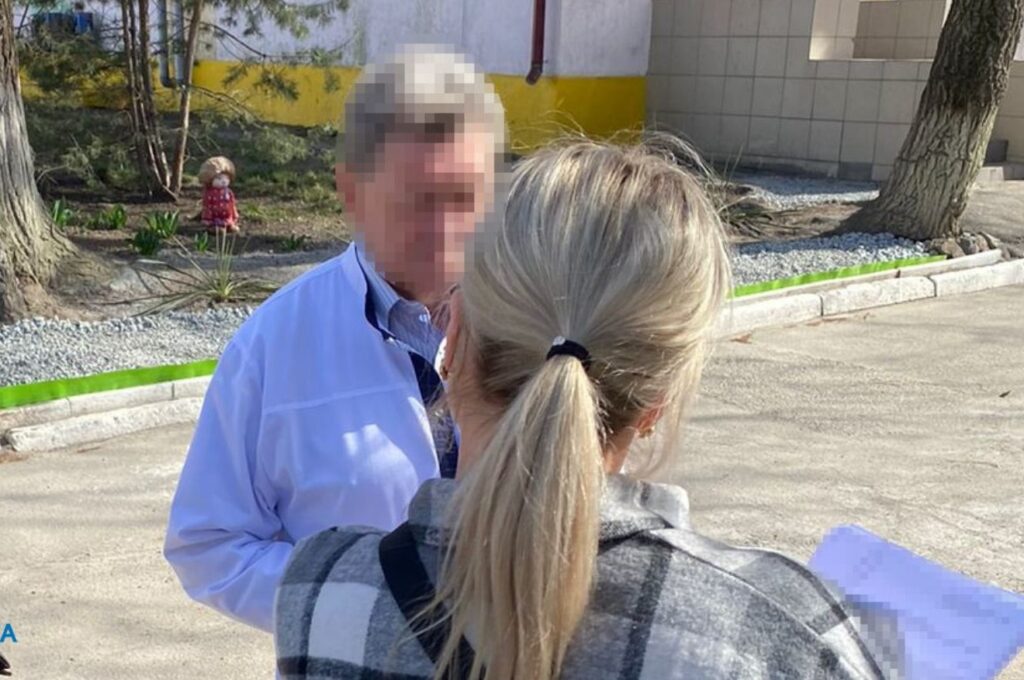 Вимагали хабарі від поранених військових за оформлення групи інвалідності: на Дніпропетровщині викрито посадовців МСЕК - ФОТО