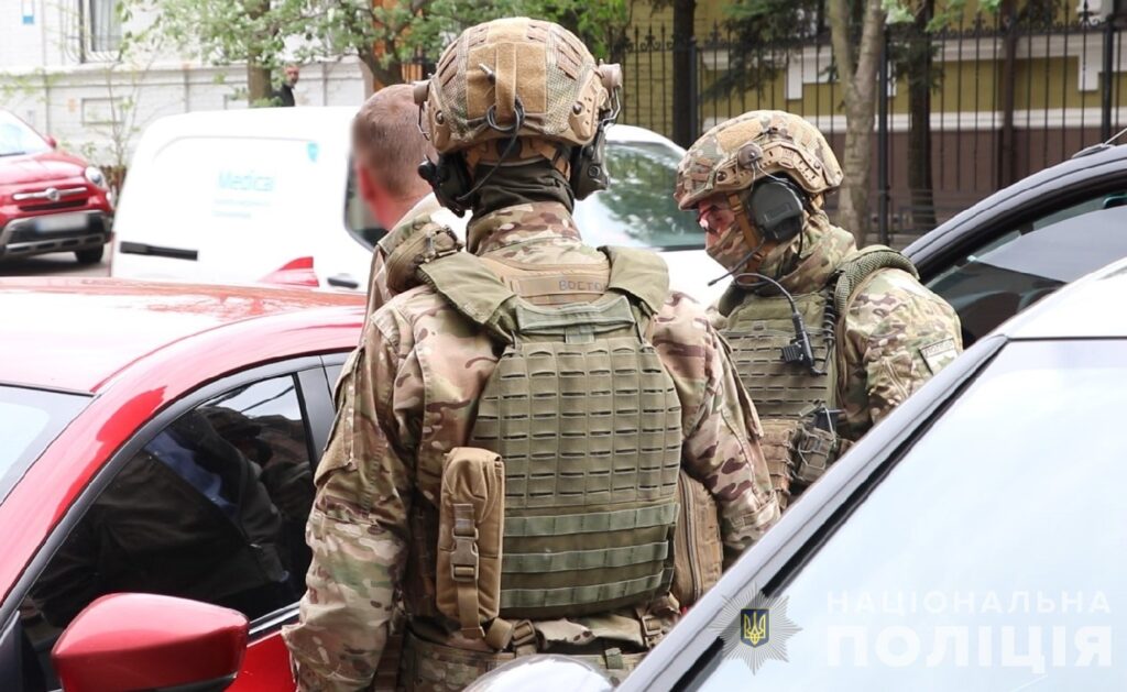 16 тисяч доларів – за незаконний перетин кордону: на Дніпропетровщині правоохоронці ліквідували злочинну схему - ФОТО