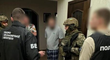 Чиновників Дніпровської міськради підозрюють у привласненні 8,5 млн грн бюджетних коштів, які вони «заробили», купуючи обладнання для військових за завищеними цінами