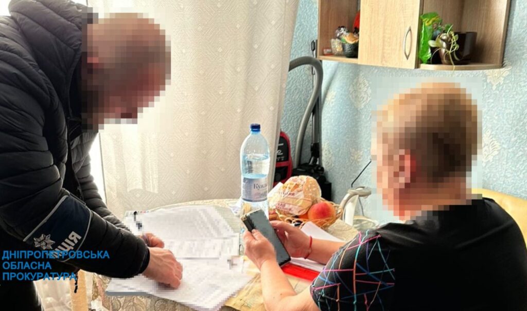 На Дніпропетровщині мера одного з міст та чотирьох співучасників підозрюють у розкраданні двох млн грн бюджетних коштів - ФОТО