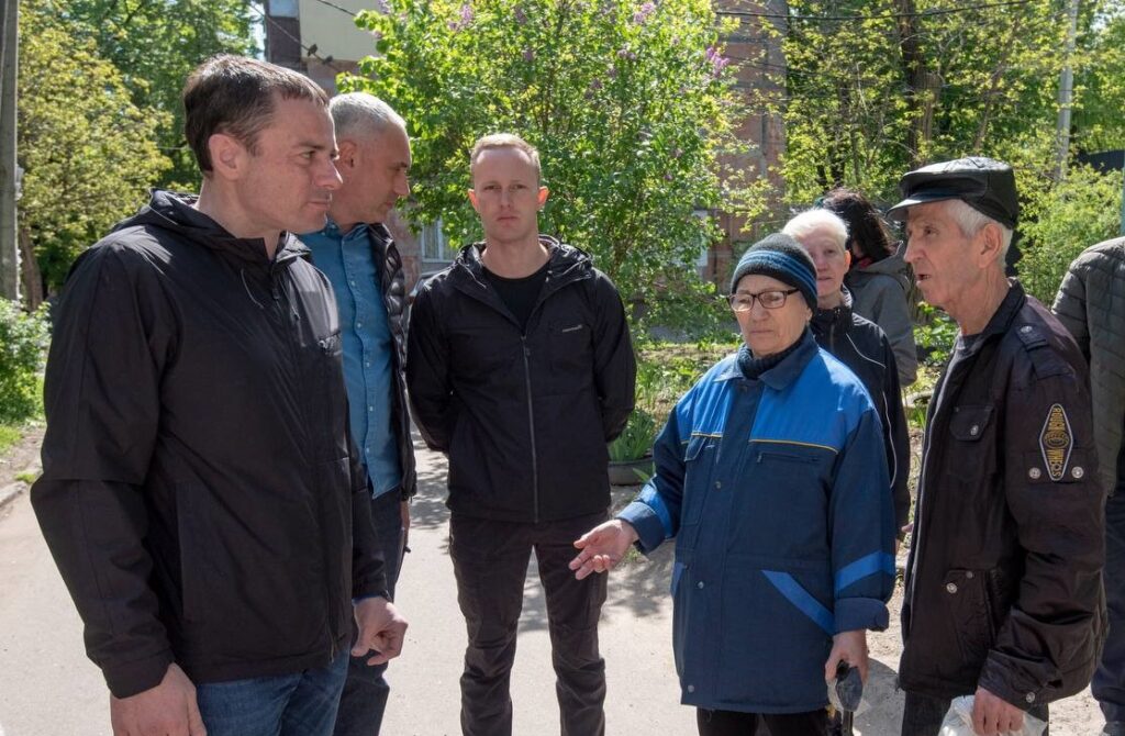 В Кам'янському комунальники проводять ремонти внутрішньобудинкових мереж - ФОТО