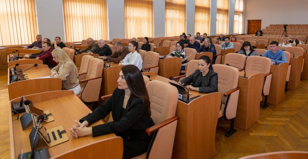 В Кам'янському відбулося чергове засідання сесії міської ради - ФОТО