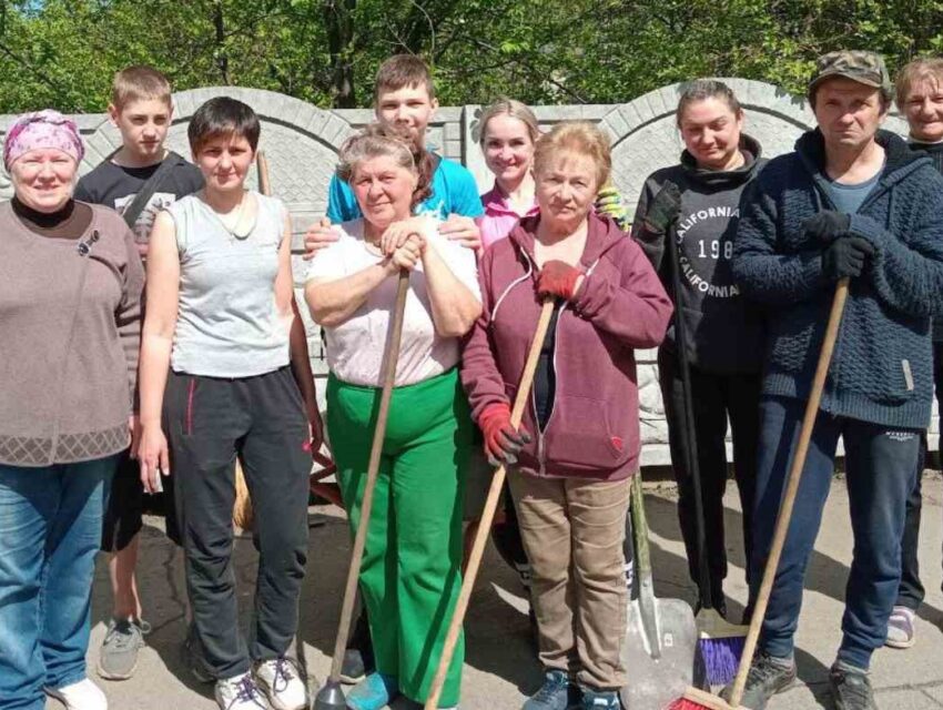 Представники квартальних комітетів Кам’янського долучилися до акції «Тиждень довкілля»