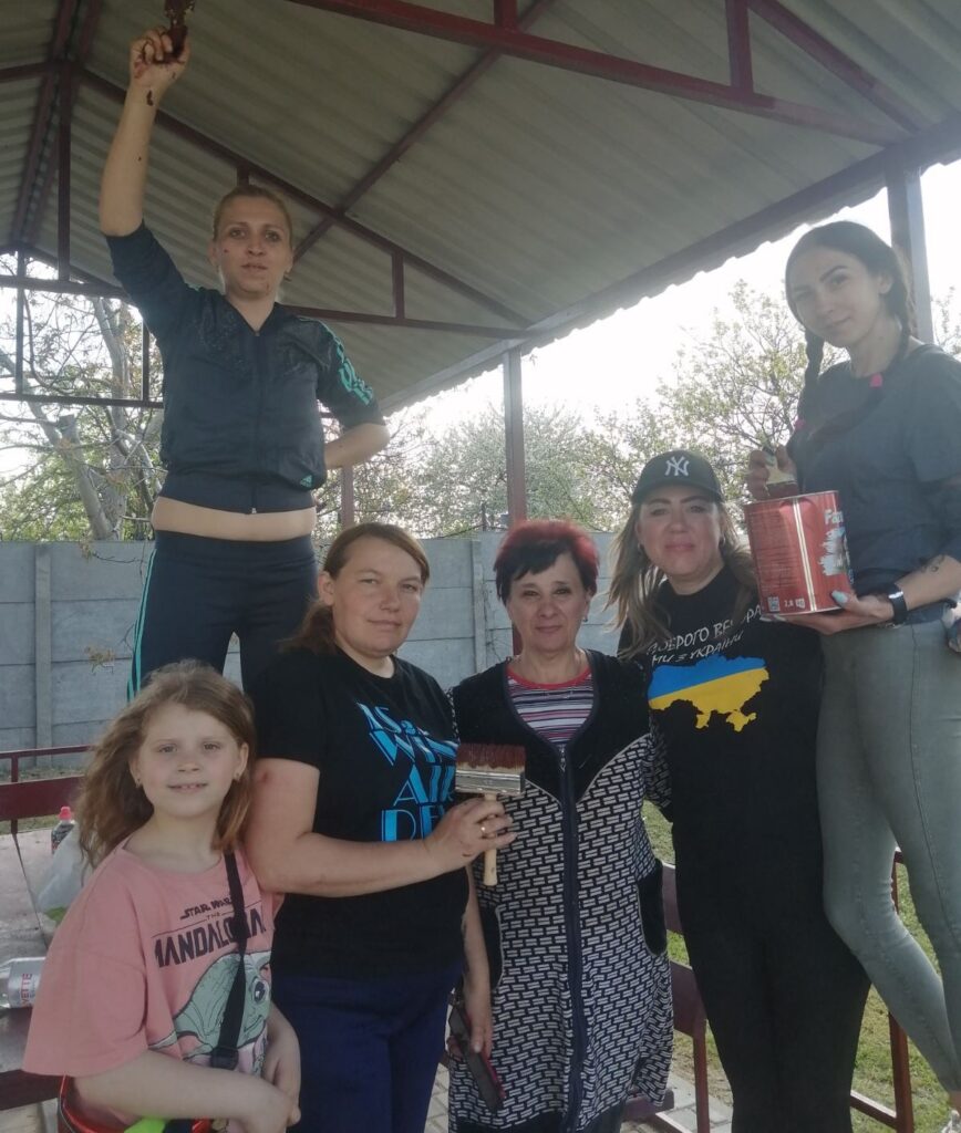 Представники квартальних комітетів Кам'янського долучилися до акції «Тиждень довкілля» - ФОТО