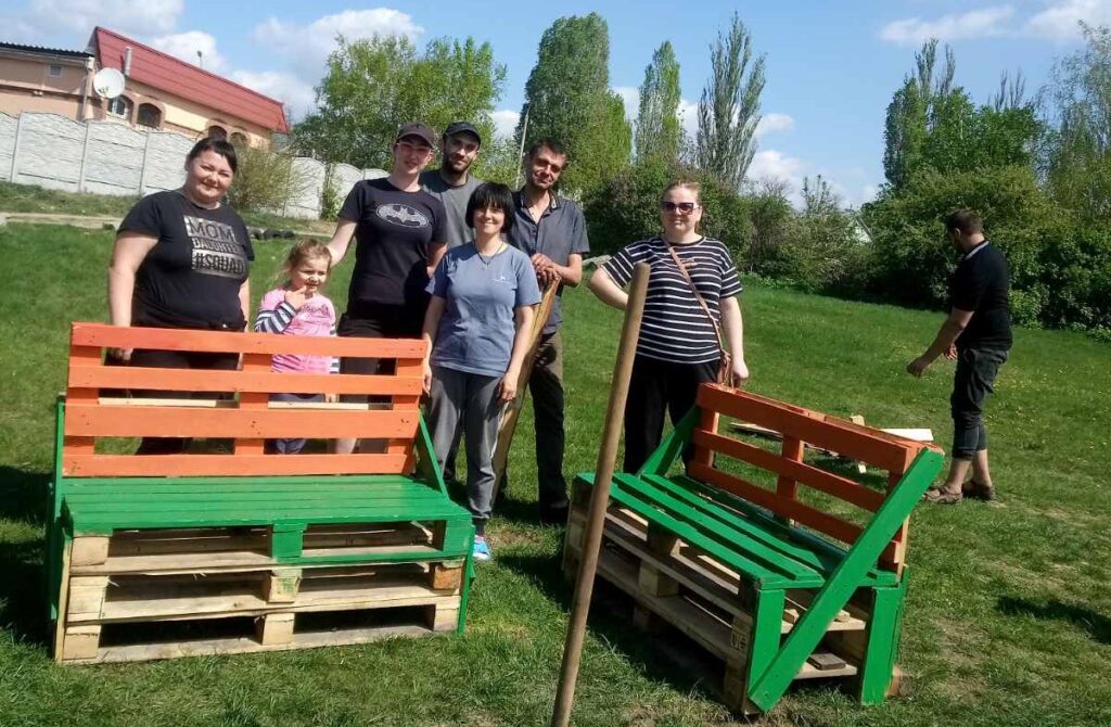 Представники квартальних комітетів Кам'янського долучилися до акції «Тиждень довкілля» - ФОТО