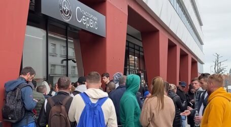 Українських чоловіків позбавили консульських послуг ще до того, як нові норми закону вступили в силу