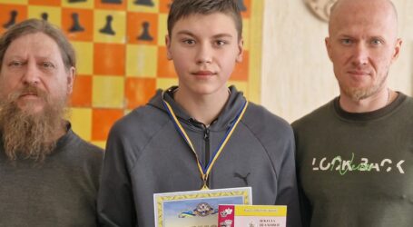 Ярослава Онищенко та Артем Пилаєв — переможці шахової першості Кам`янської ДЮСШ № 3