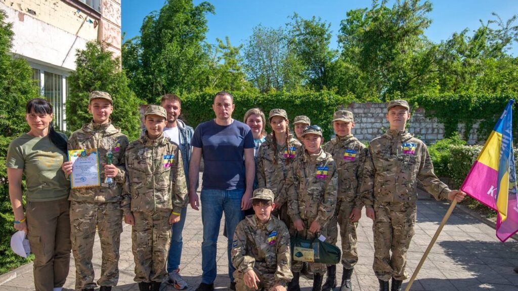 В Кам'янському відзначили призерів та переможців дитячо-юнацької військово-патріотичної гри «Сокіл» («Джура») - ФОТО