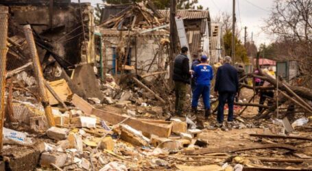 В Кам’янському мешканці зруйнованих та пошкоджених внаслідок ворожої атаки будинків вже почали отримувати матеріальну допомогу