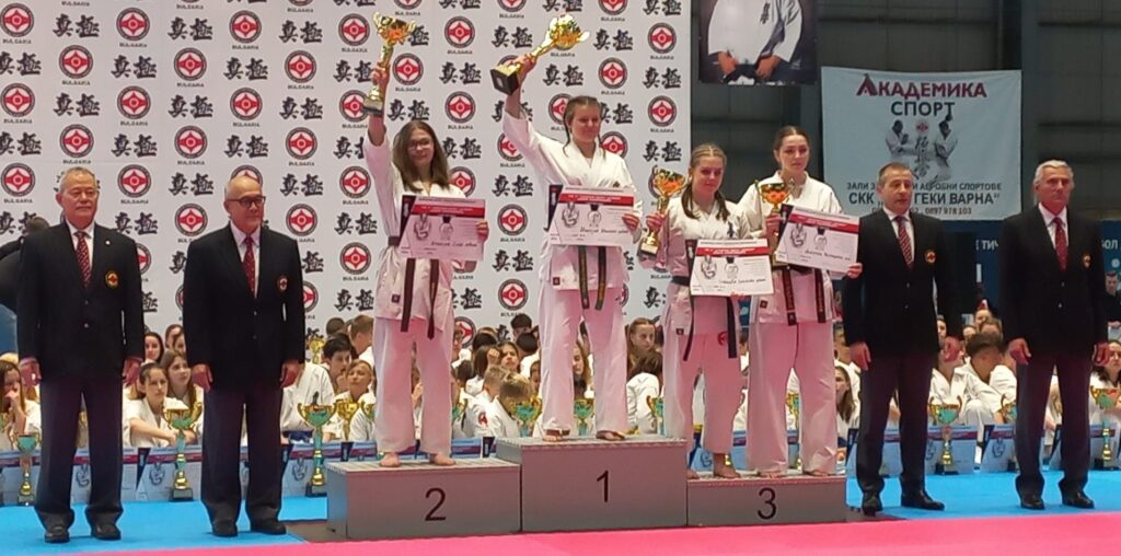 Бійці з Кам'янського стали призерами чемпіонату Європи з кіокушин карате - ФОТО