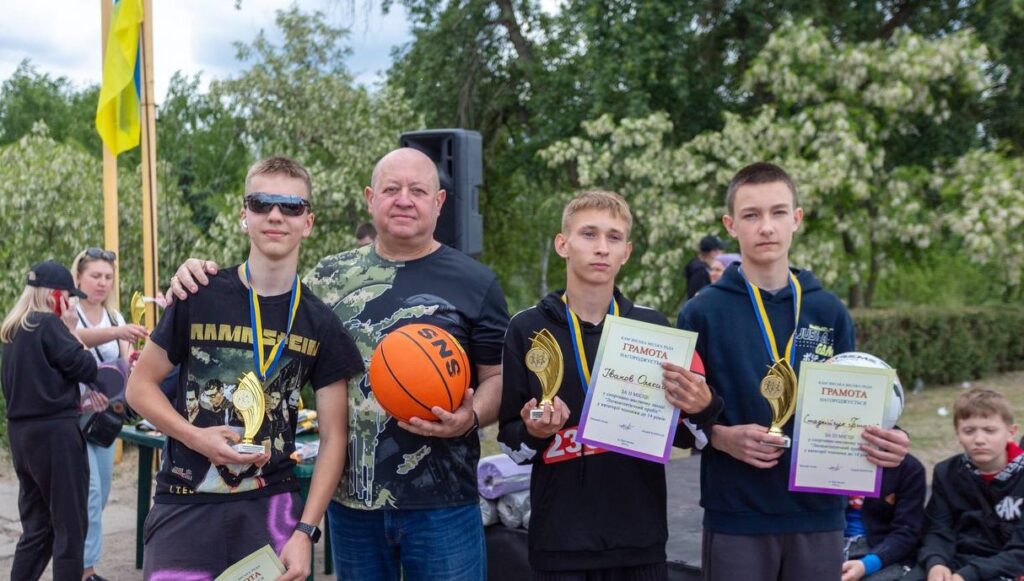 На Лівобережжі Кам'янського відбувся традиційний легкоатлетичний пробіг - ФОТО