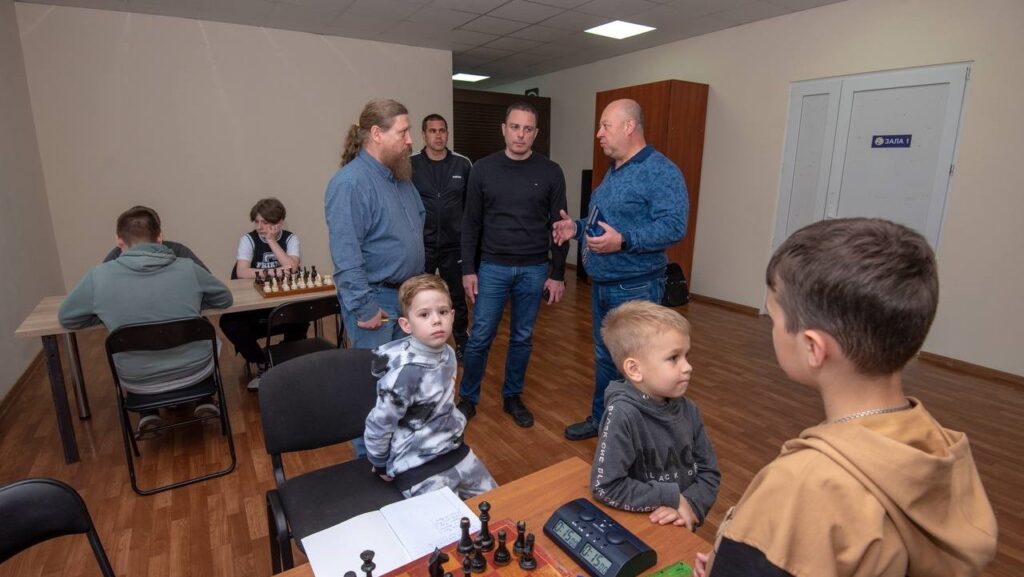 В офісі Молодіжної ради Кам'янського відкрили ресурсну кімнату - ФОТО