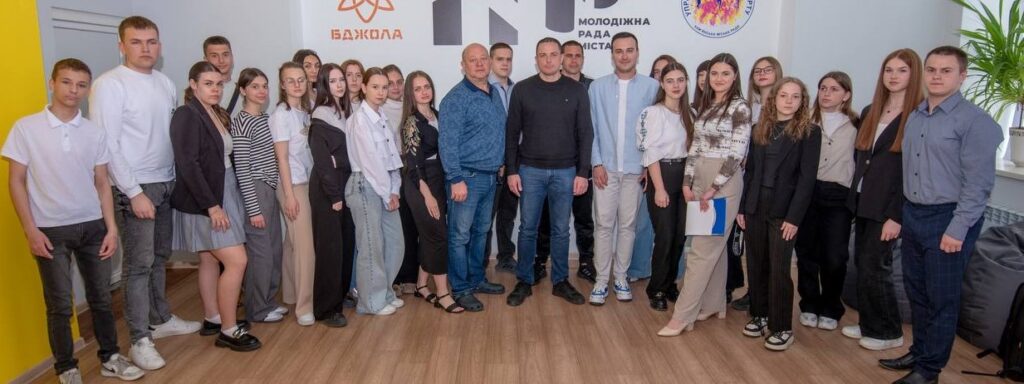 В офісі Молодіжної ради Кам'янського відкрили ресурсну кімнату - ФОТО