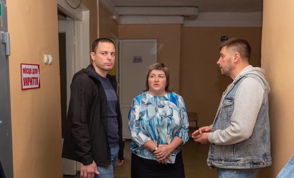 В Кам'янському освітні заклади вже почали готувати до нового навчального року - ФОТО