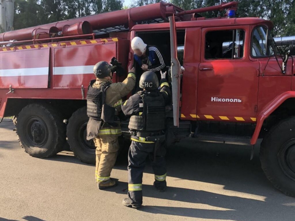 Вночі ворог вдарив по Дніпропетровщині «Шахедами» та ракетами - ФОТО