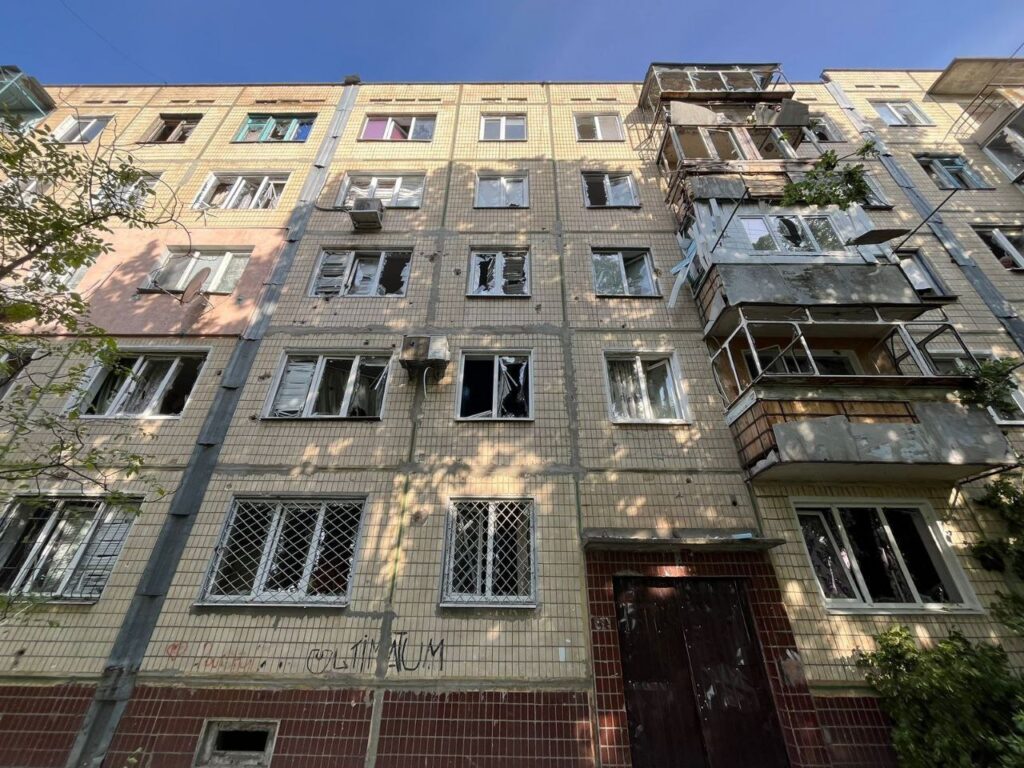 Дві людини загинули та ще дві поранені внаслідок ранкового обстрілу на Дніпропетровщині - ФОТО
